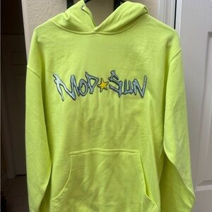 Mod Son/ New/ Size Small